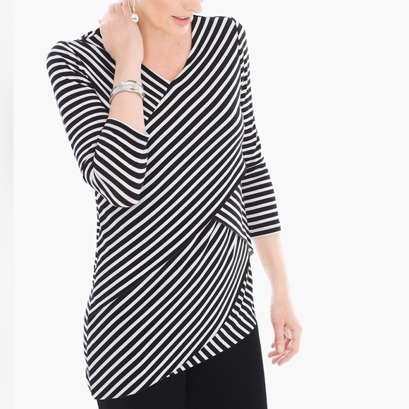 AY:  CHICO’S TRAVELERS COLLECTION Top Women’s 4 Spliced Layered Top Black White - Picture 1 of 12